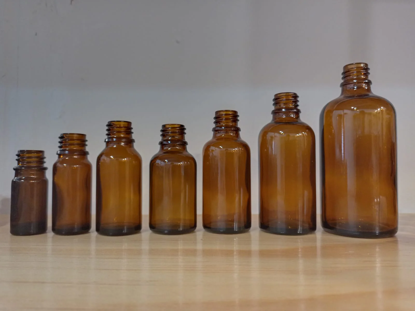 Dropper Bottles: Essential for Skincare Product Packaging
